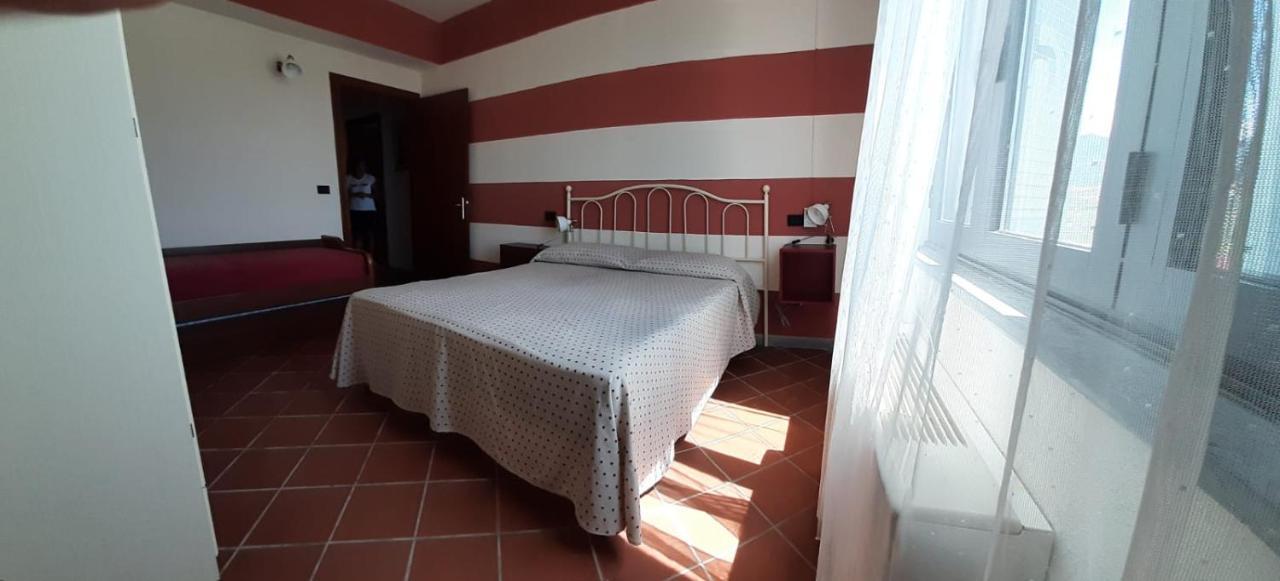 Agriturismo Calendiluna Luni 外观 照片